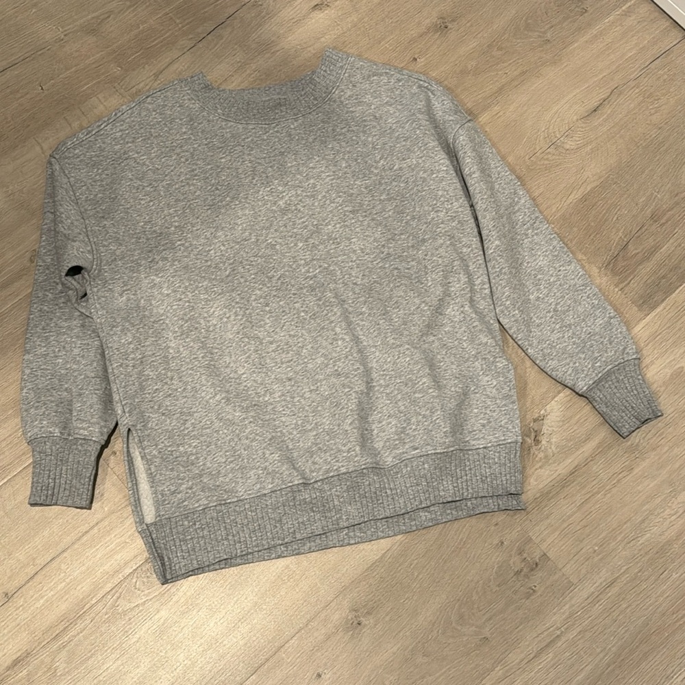 SO oversized crewneck sweatshirt gray small